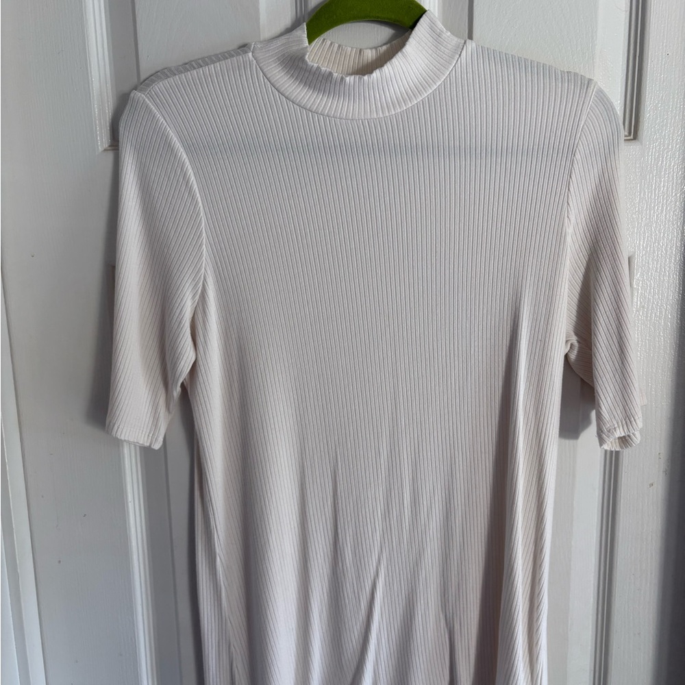 Cyrus Essentials Ribbed Knit Top - Picture 2 of 3
